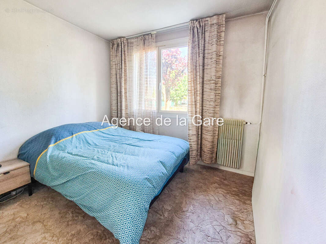 Appartement à HOUILLES