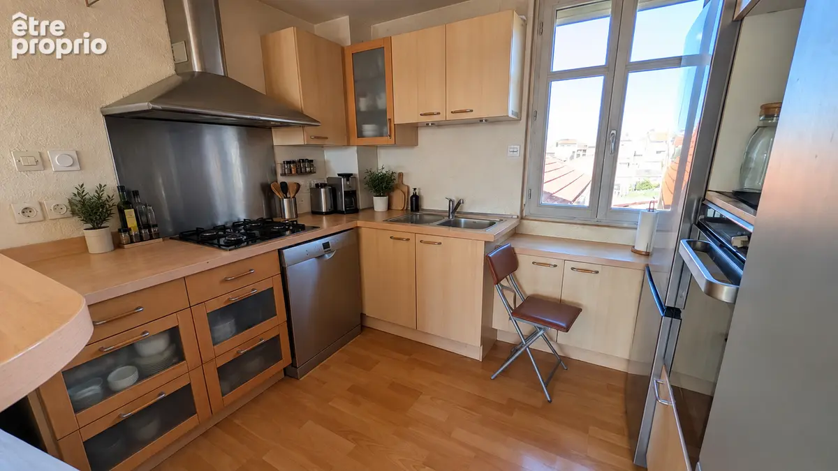 Chateauvert - Appartement F4 avec terrasse et garage - photo 3