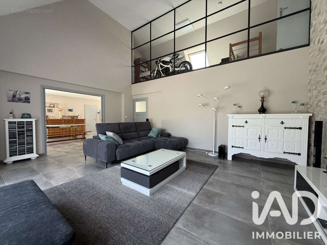 Maison 228 m² à Kervignac  - photo 4