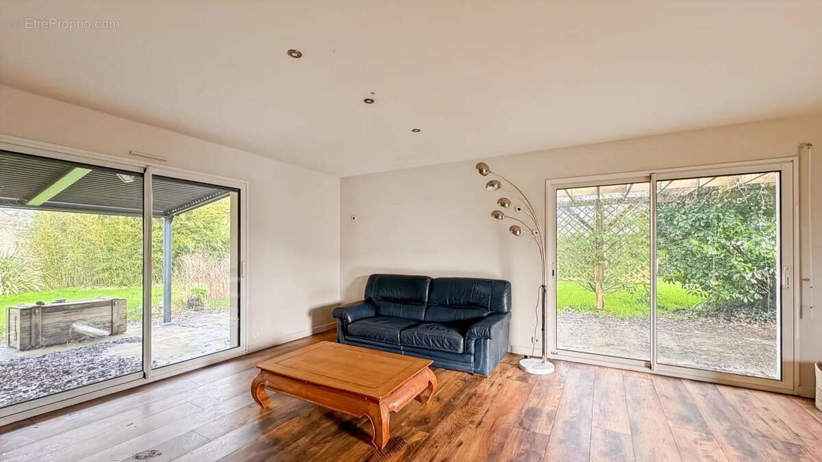 Maison à LA CHAPELLE-LAUNAY