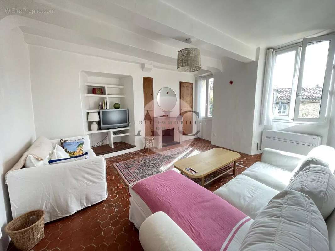 Appartement à FAYENCE