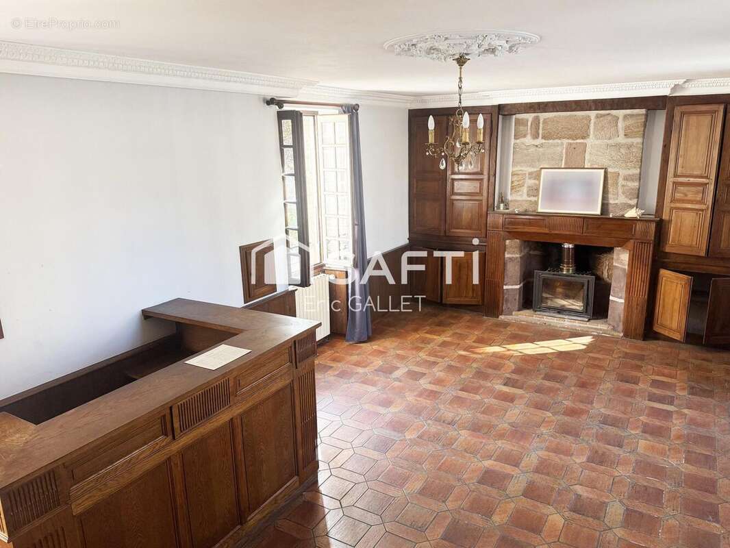 Photo 4 - Commerce à VARETZ