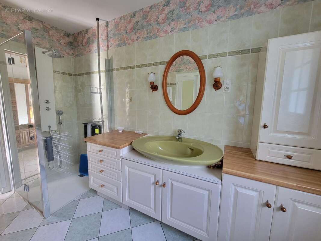Maison 162 m² à Seglien  - photo 8