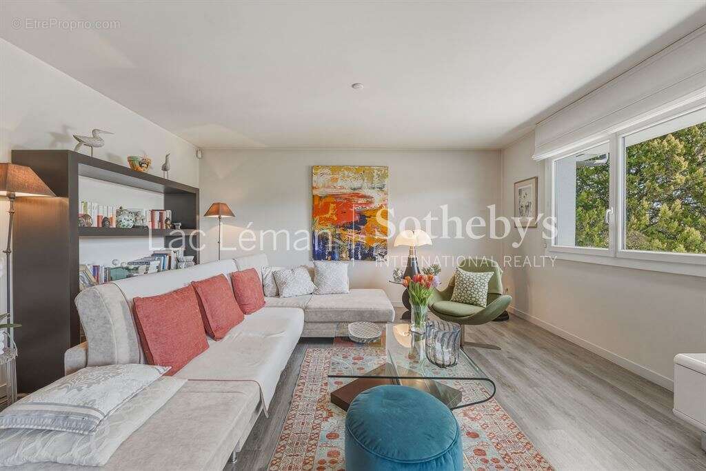 Maison à CHENS-SUR-LEMAN