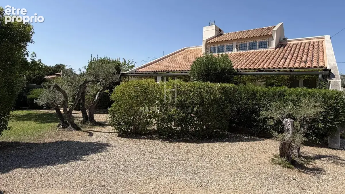 EXCLUSIVITE : Mouriès, proche village et commerces , maison de plain pied - photo 3