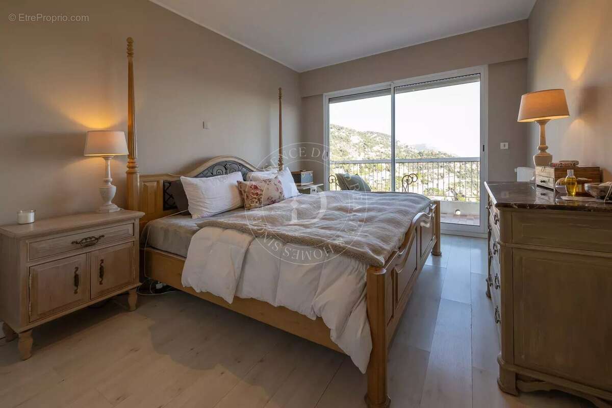 Appartement à VILLEFRANCHE-SUR-MER