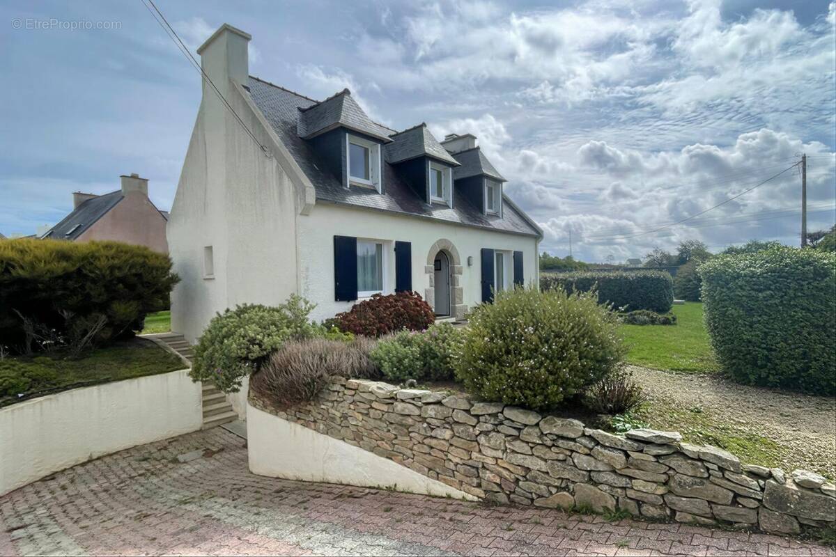 Maison à SANTEC