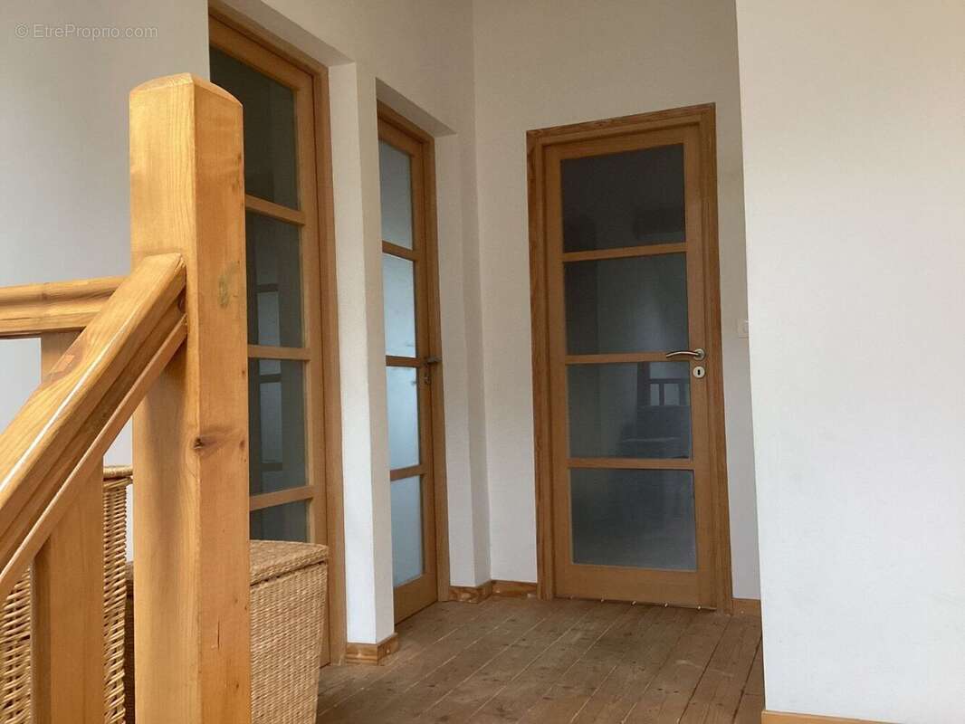 Maison en pierre rénovée avec gîte - Salles Courbatiés - photo 2