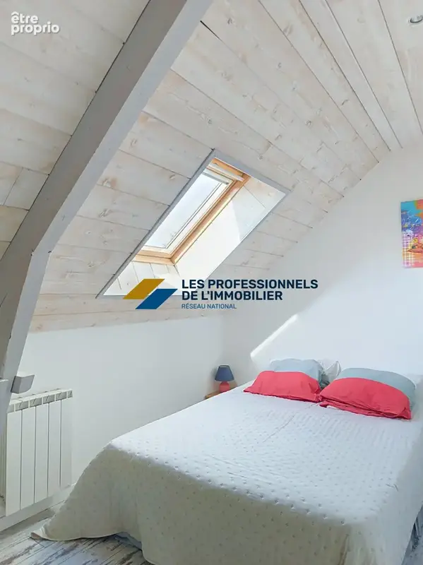 Sur Herbignac un bien rare, deux maison, deux univers. - photo 9
