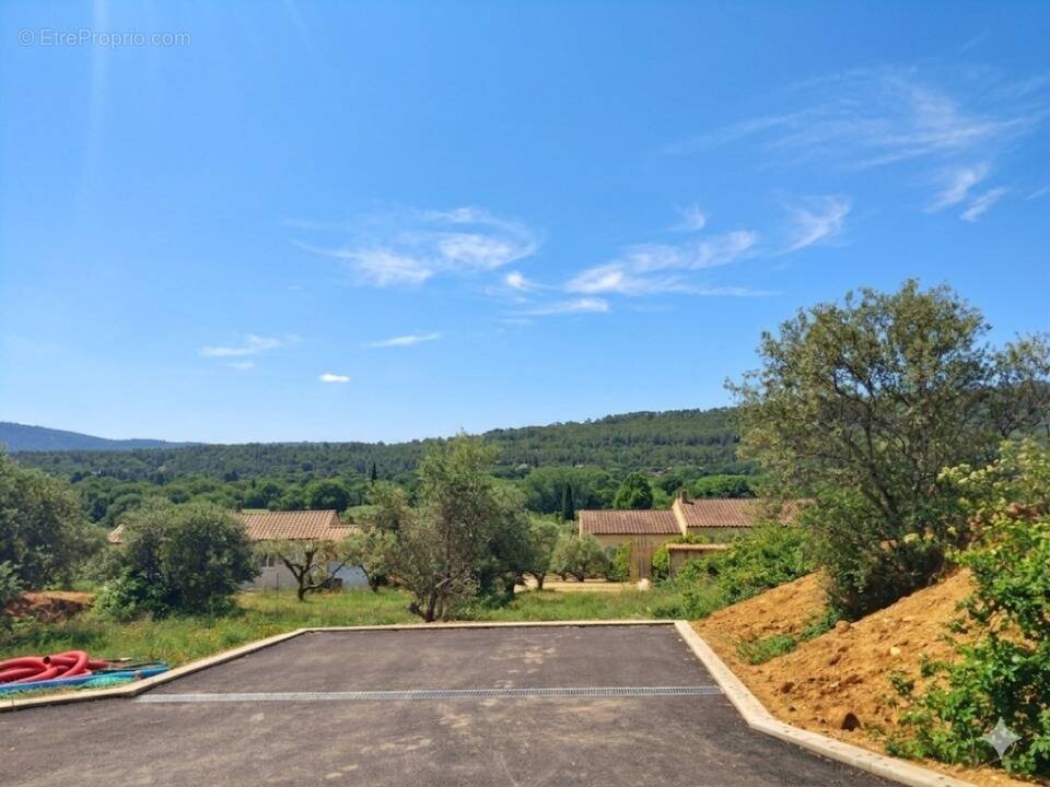 Terrain à CAMPS-LA-SOURCE