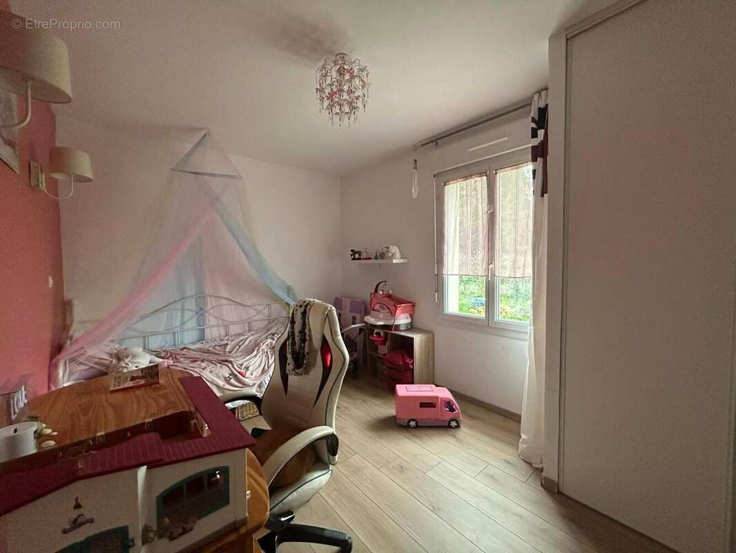 Maison 123 m² à Saint-Aout  - photo 7