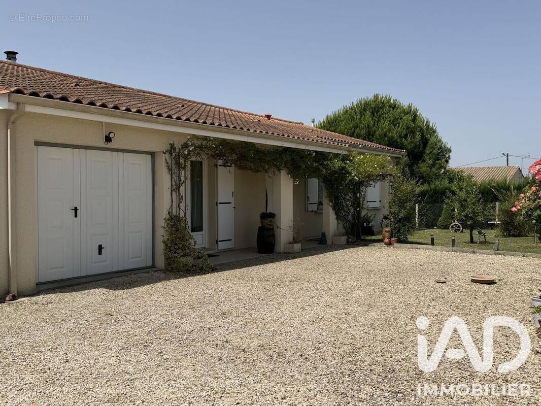 Photo 1 - Maison à SAINT-SIMON-DE-BORDES