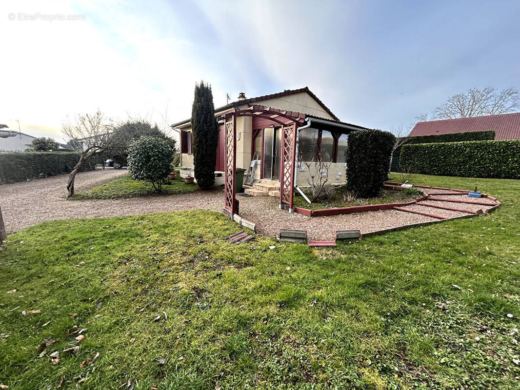 Maison à MAGNY-COURS