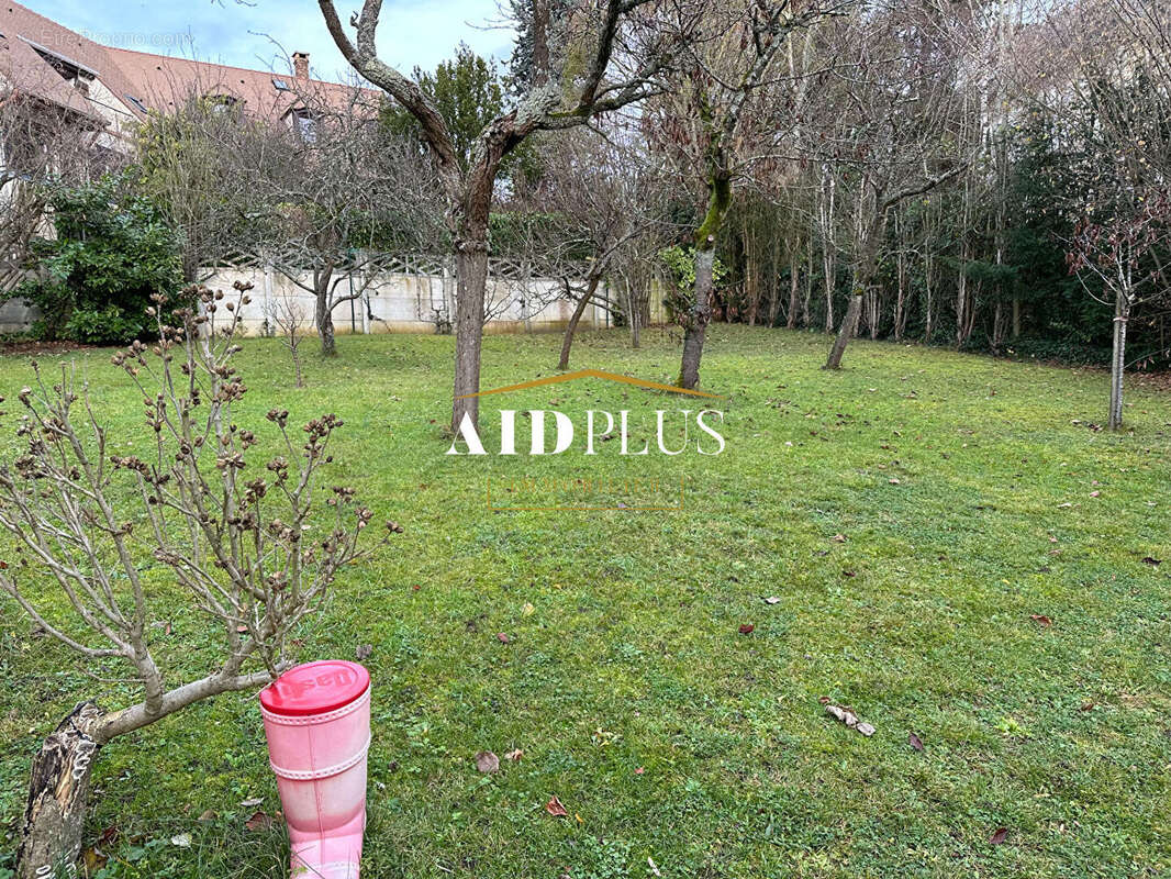 Maison à SAINT-LEU-LA-FORET