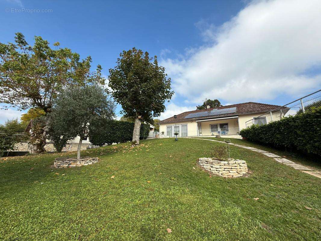 Maison à ARC-SUR-TILLE