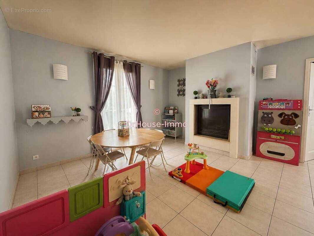 Maison 150 m² à Ambares-Et-Lagrave  - photo 3