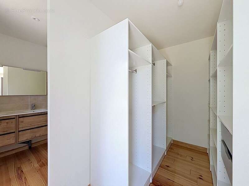 Maison à vendre plain-pied en bois de 149 m², 5 pièces, piscine, 2 garages - BERGERAC (24) - photo 7