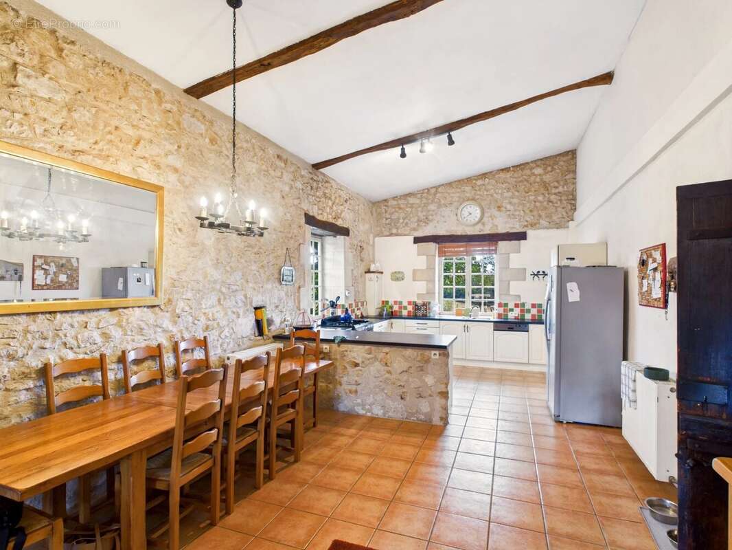 Charmante maison charentaise en pierre avec maison d'amis, piscine et plus de 1Ha de terrain - photo 32