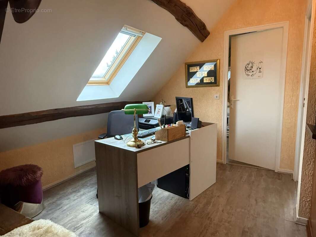 Maison à VILLENEUVE-LA-GUYARD