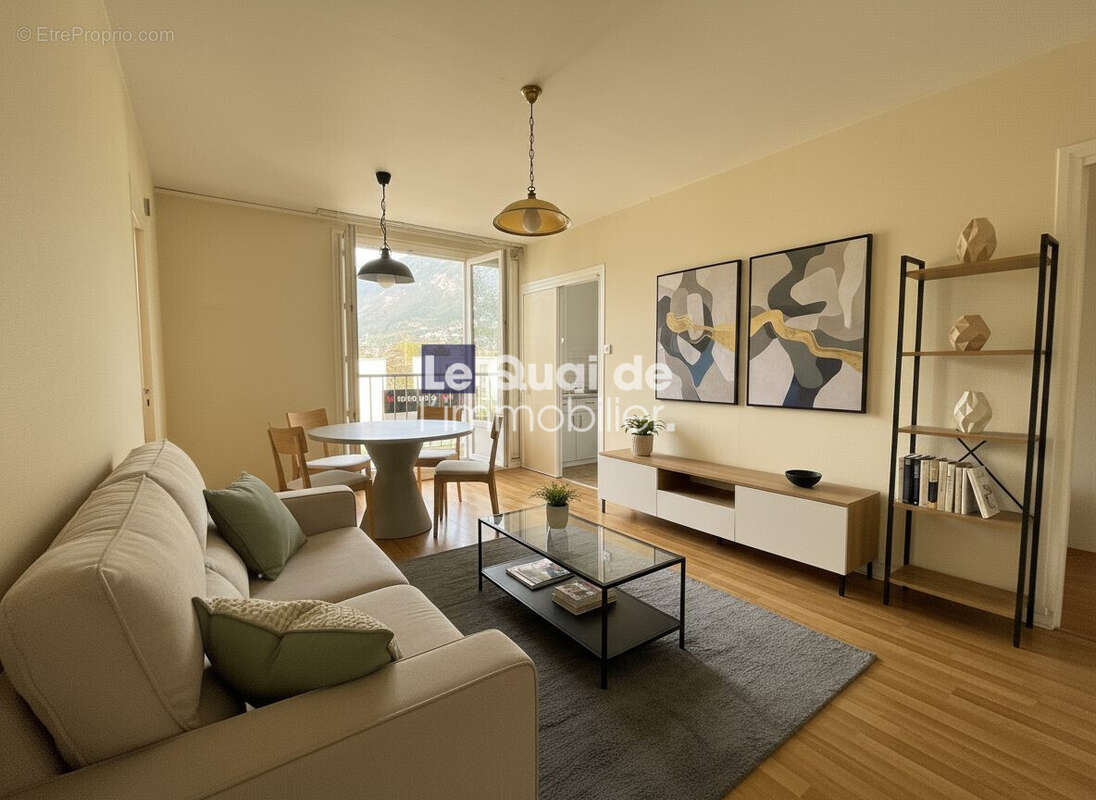 Appartement à MEYLAN