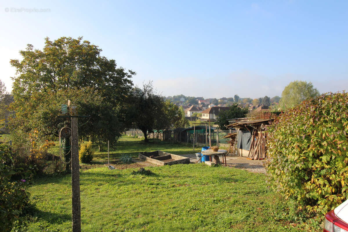 Maison à LA BATIE-MONTGASCON