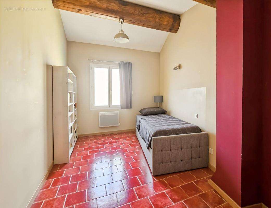 A vendre à Collias - Maison de village de 85m2 + atelier de 66m² - photo 5