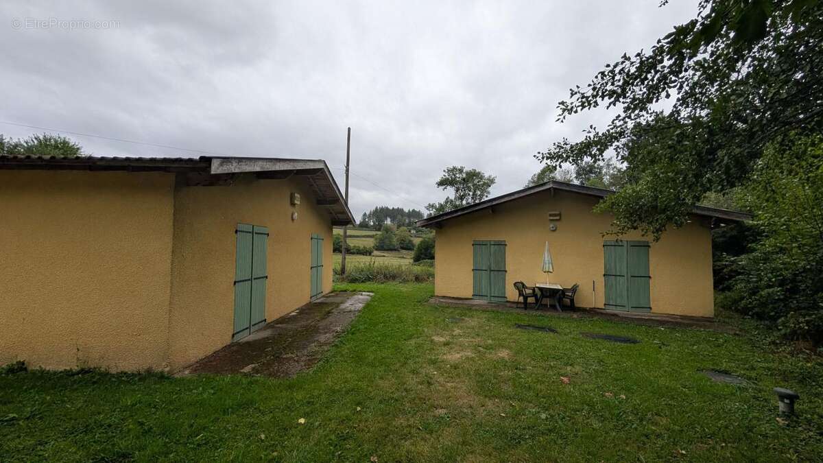 Appartement à SAINT-CLEMENT-DE-VERS