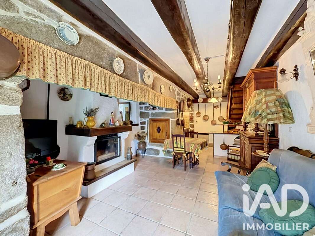 Maison 73 m² à Aumont-Aubrac  - photo 5