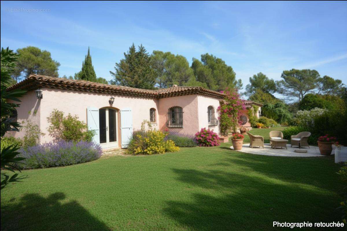 Maison à MOUGINS