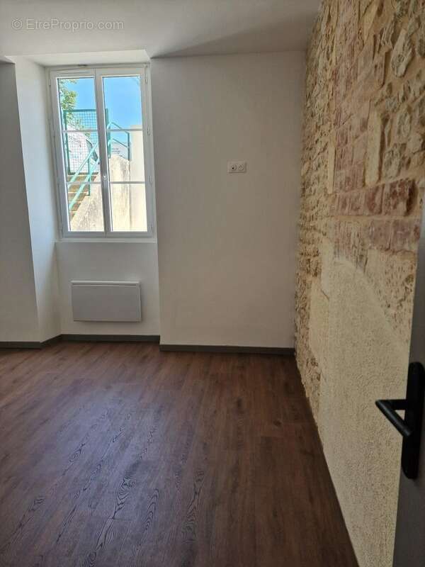 Maison à SAINT-JEAN-D'ANGELY