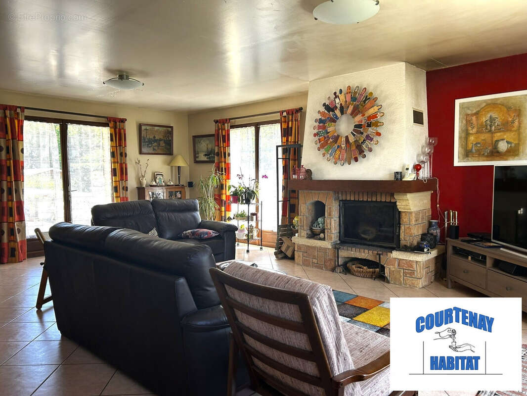 Maison 152 m² à Courtenay  - photo 4