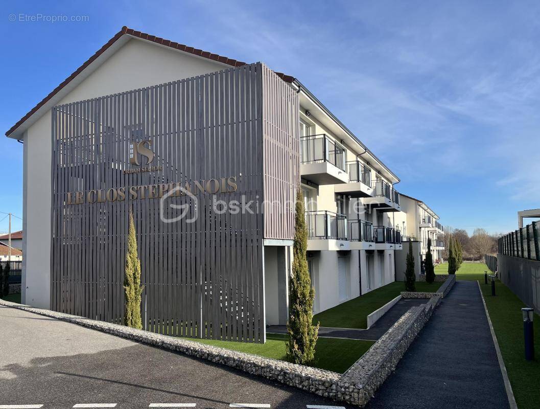 Appartement à SAINT-ETIENNE-DE-SAINT-GEOIRS