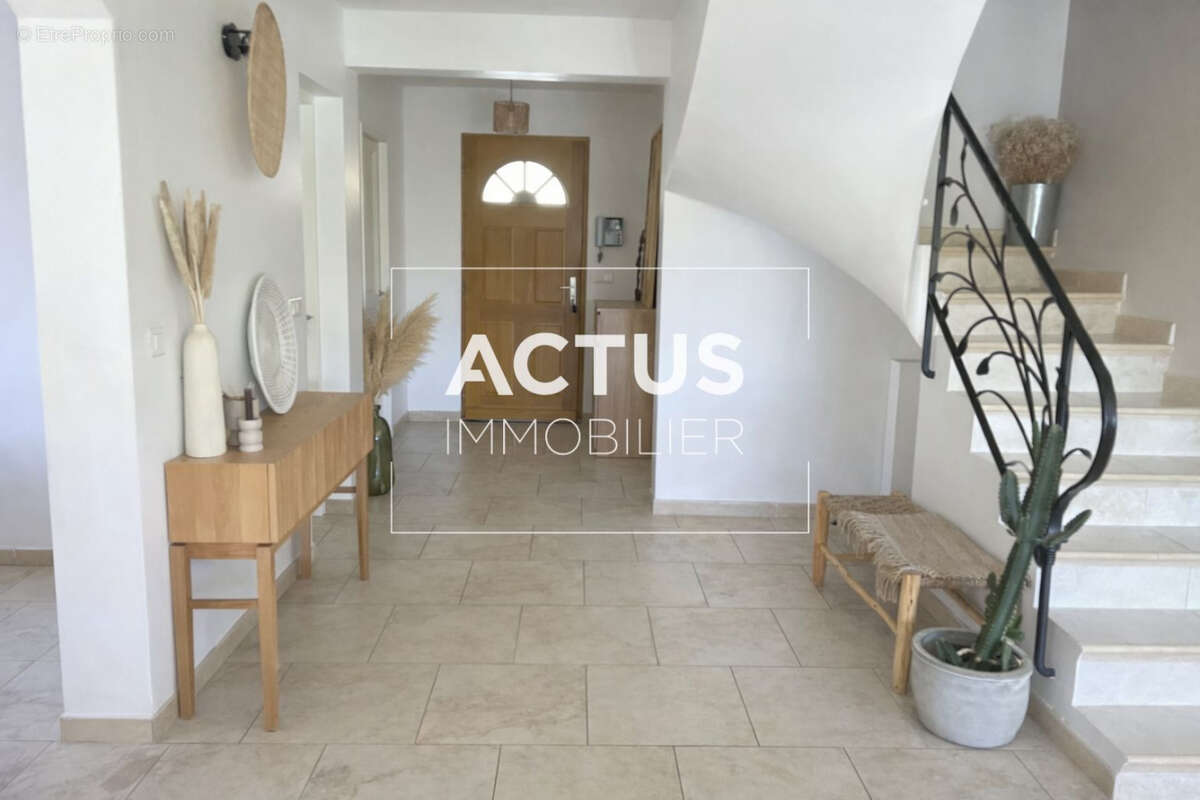 Maison à PELISSANNE