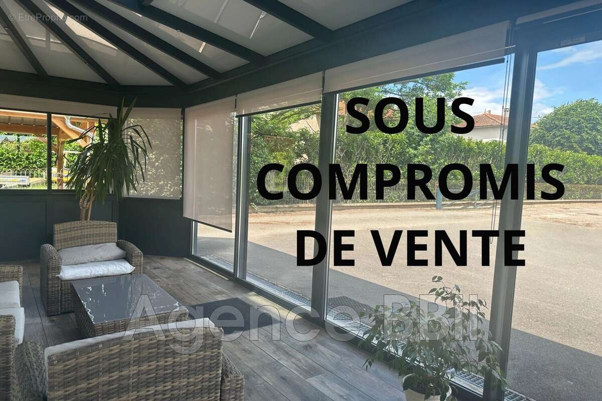 Maison à POUILLY-SOUS-CHARLIEU