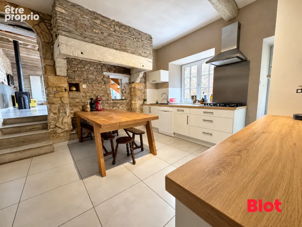 Maison 8 pièces 271 m² à vendre à Bais (35680) - photo 5