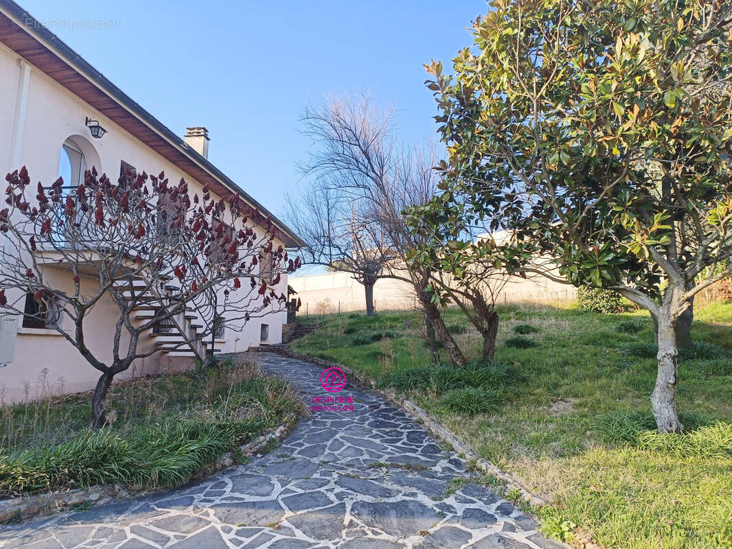 Maison à SAINT-MAURICE-L'EXIL