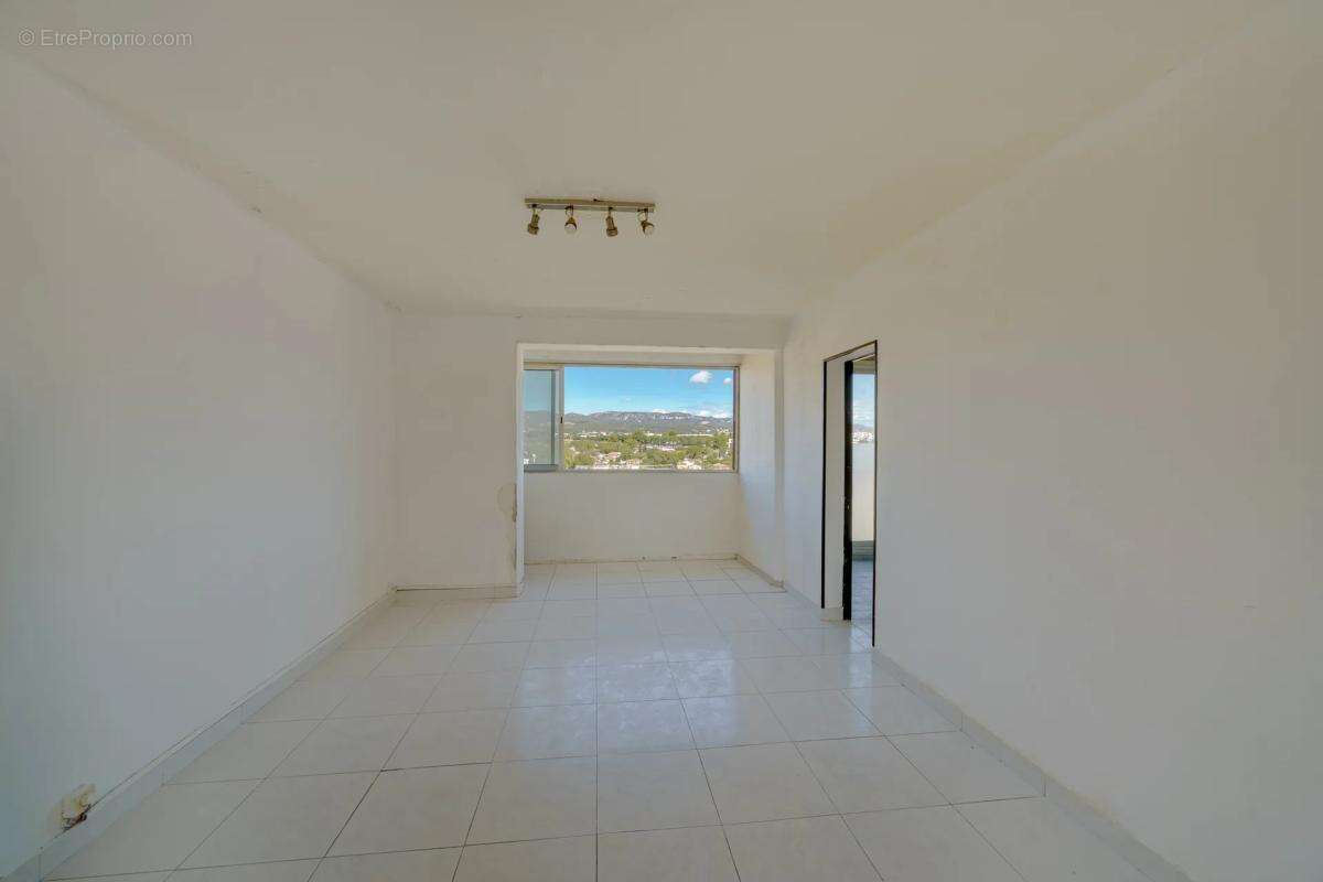 Appartement à MARSEILLE-13E