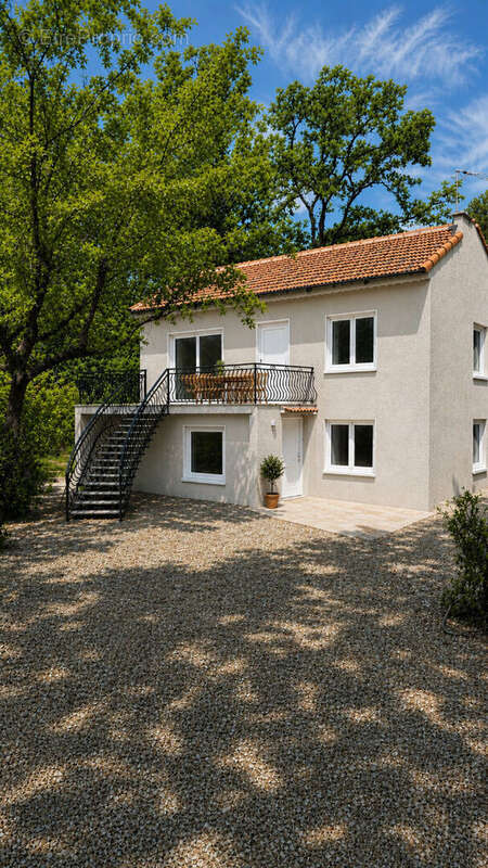 Appartement à GREASQUE