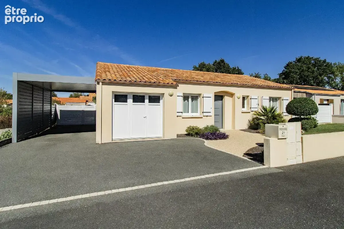 Posez vos valises, Maison impeccable de plain-pied de 85 m², 3 chambres sur parcelle boisée de 667 m² - photo 2