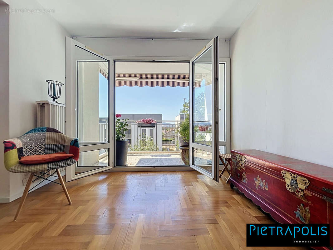 Appartement à SAINTE-FOY-LES-LYON