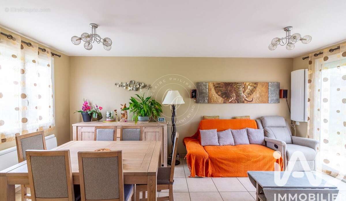 Photo 3 - Maison à RICHEBOURG