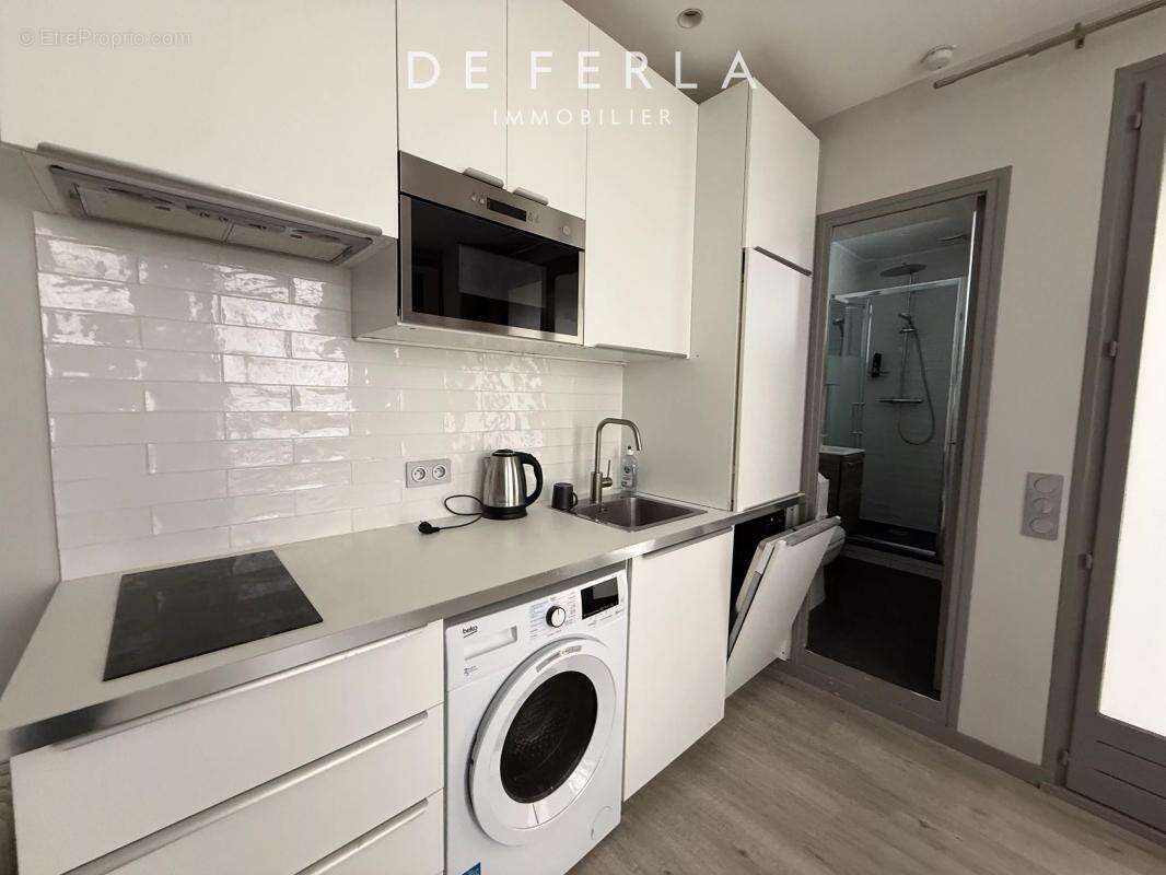 Appartement à PARIS-7E