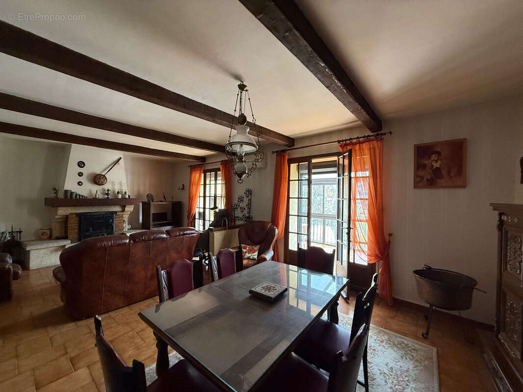 Maison à MONTAGNAC