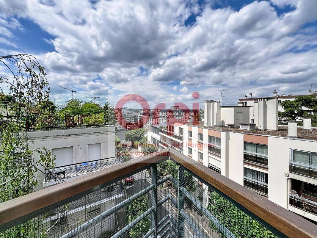 Appartement à ISSY-LES-MOULINEAUX