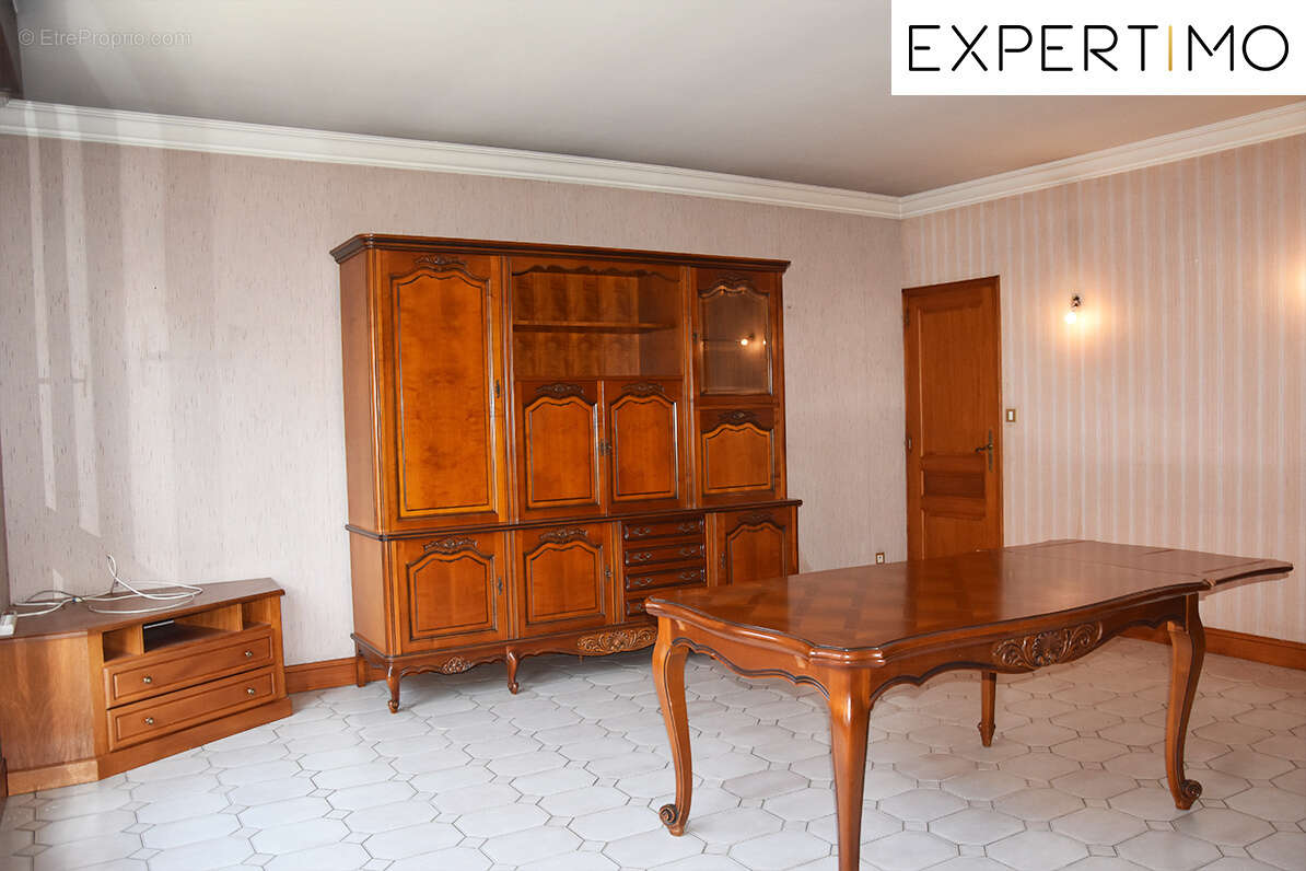 Maison à SAINT-ELOY-LES-MINES