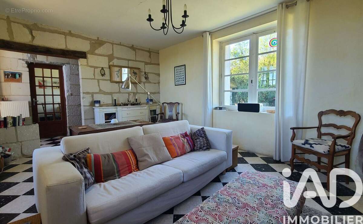 Photo 3 - Maison à VERNOIL