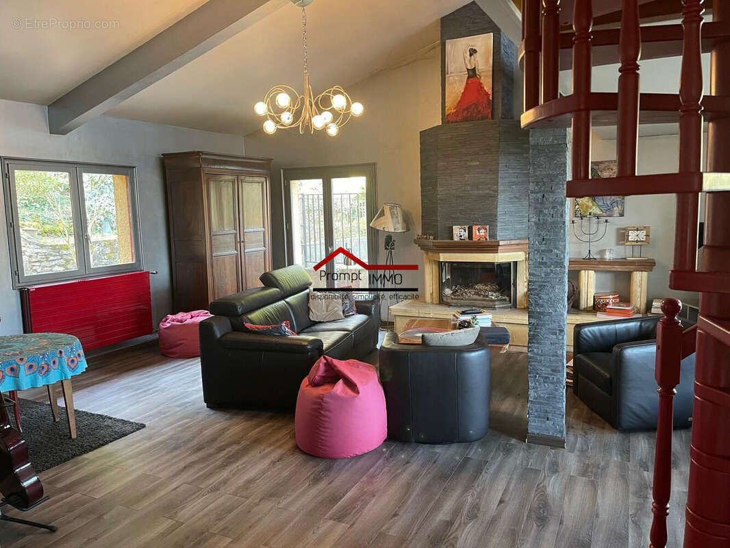 Maison à COUZON-AU-MONT-D&#039;OR