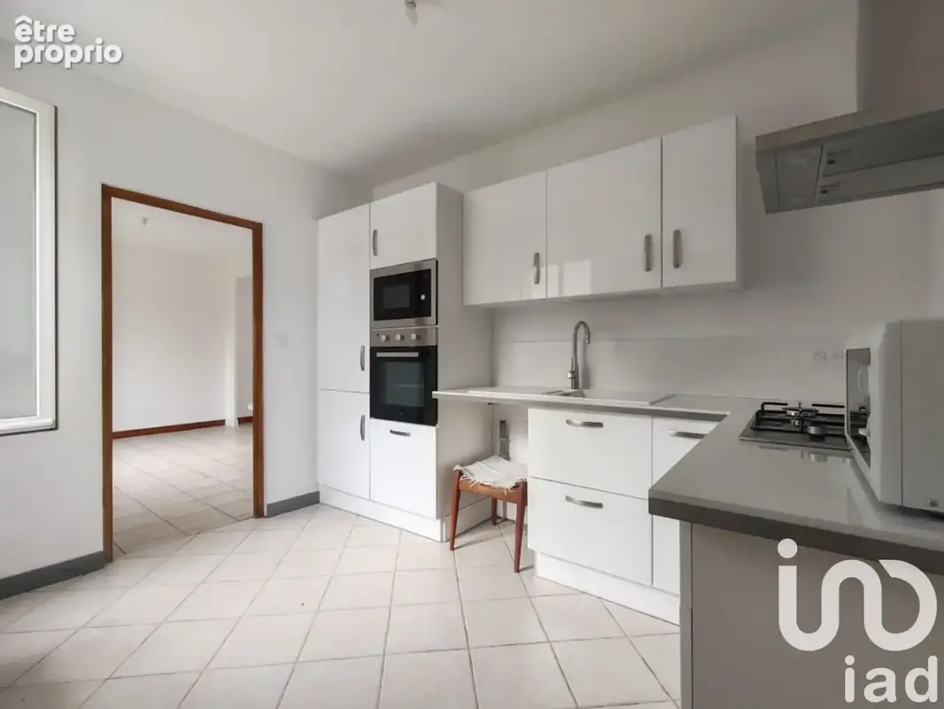 Photo 1 - Maison à SURGERES