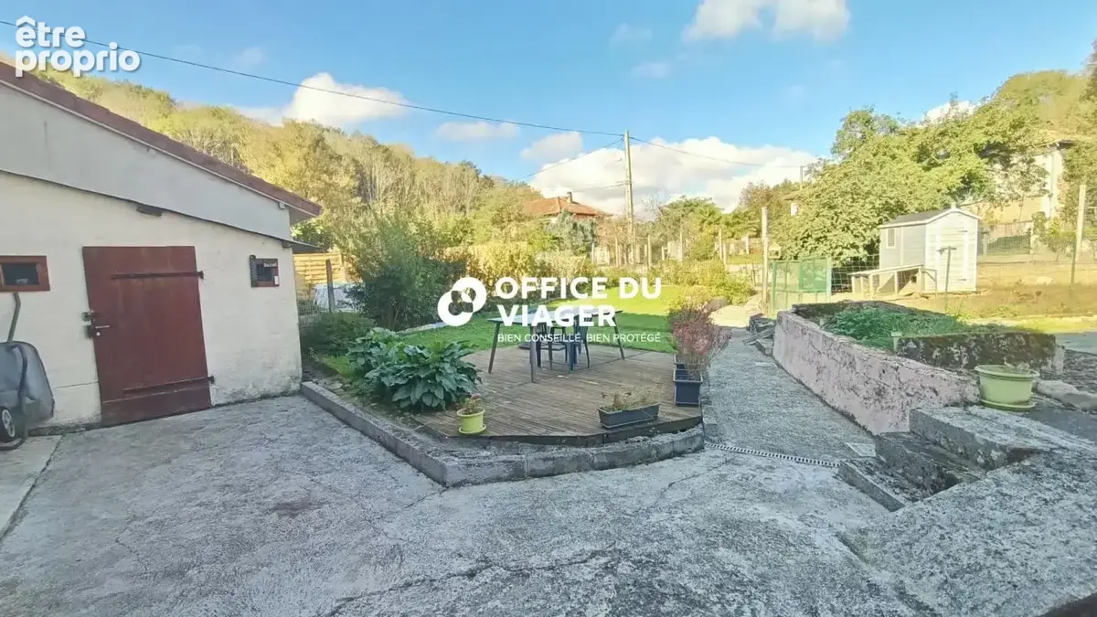 Ensemble immobilier - 8 pièces - 213,58 m² - photo 12