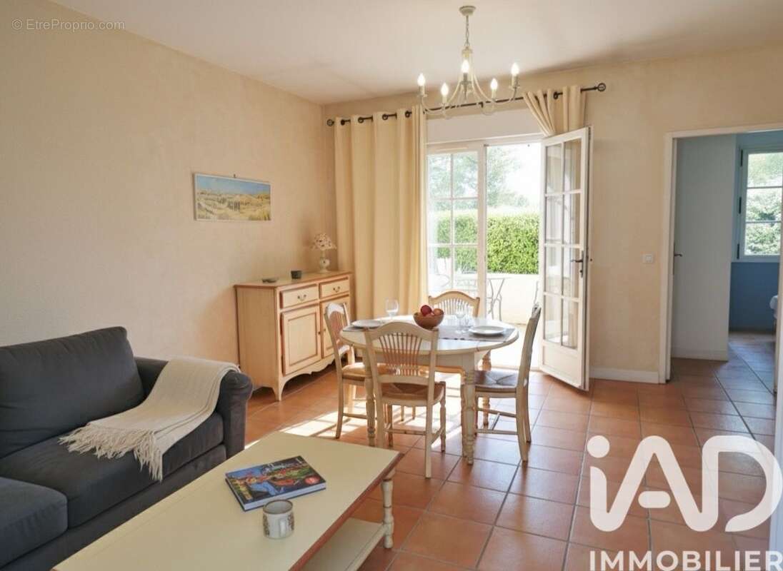 Photo 2 - Appartement à FAYENCE